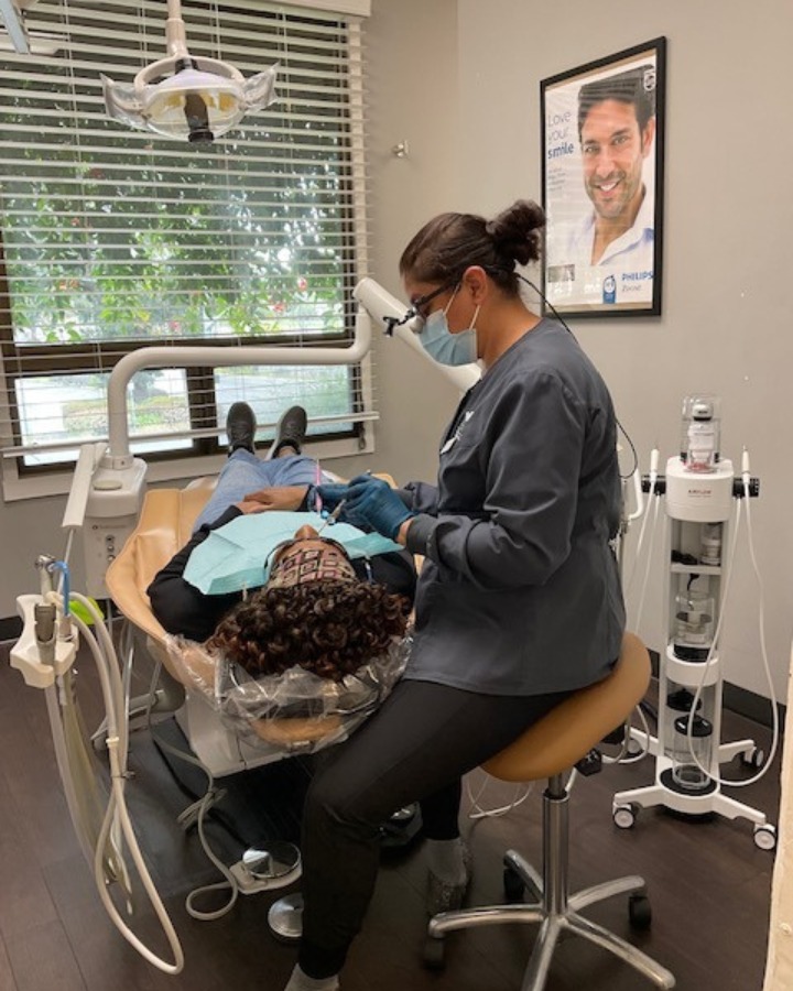 Tara Hills Airflow Cleaning 720×900 Airflow cleaning by hygienist at Tara Hills Dental.